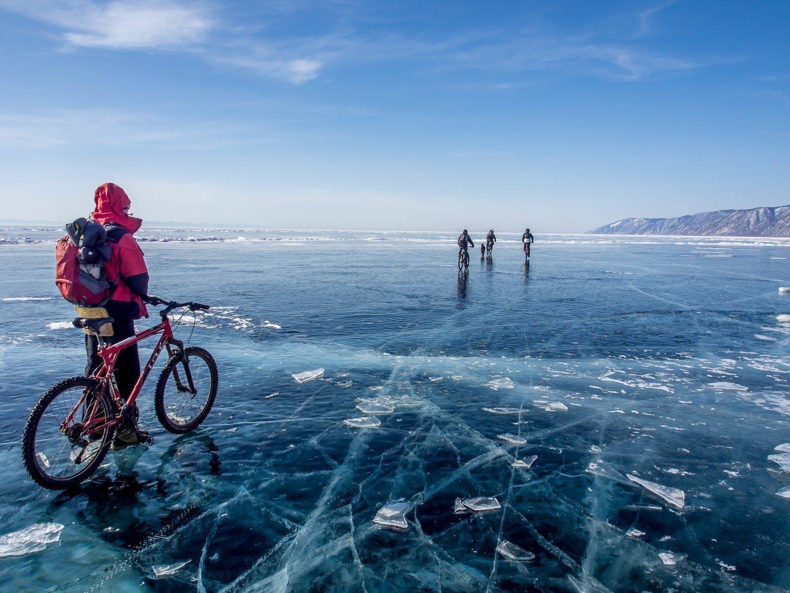 на велосипеде по льду